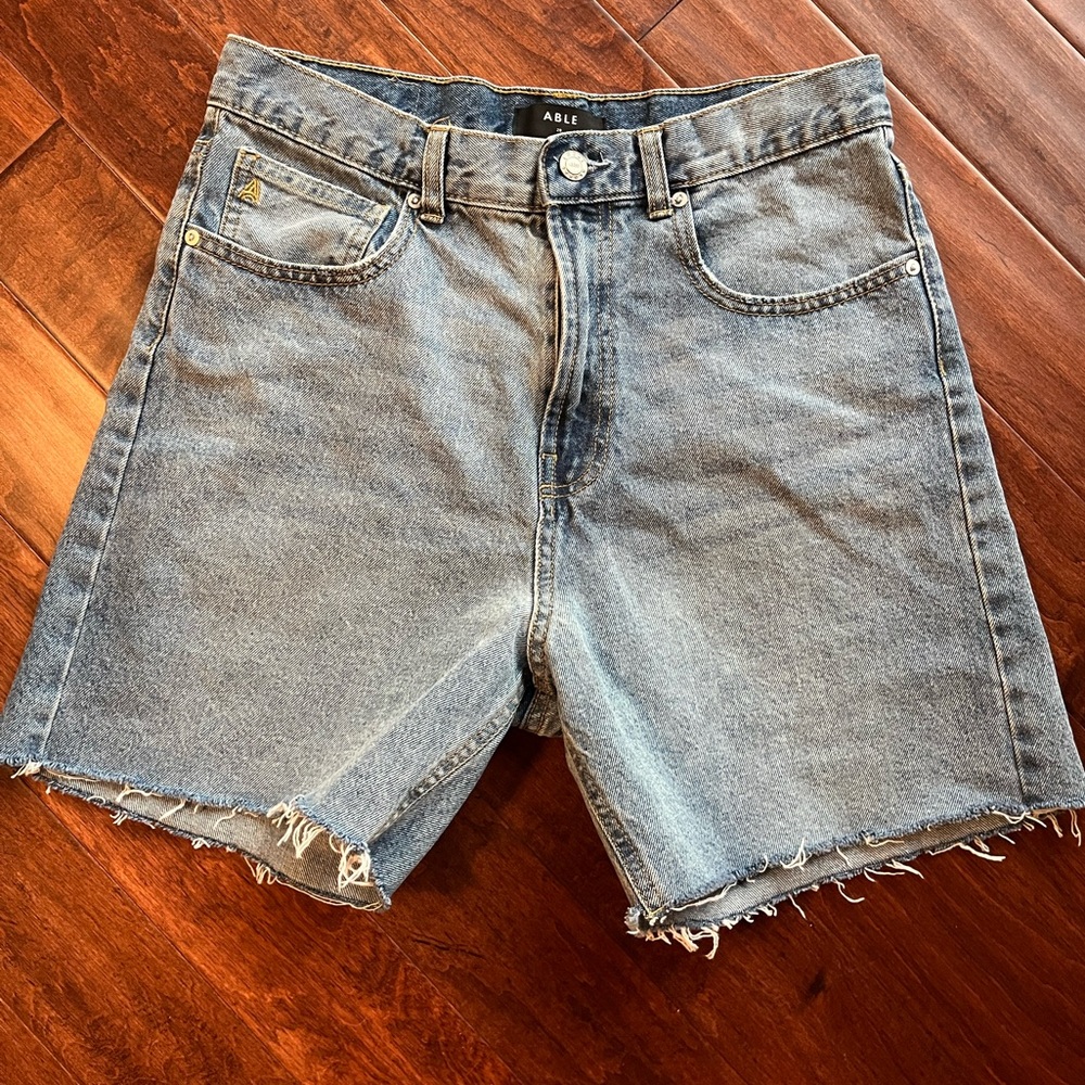 Able denim Jean cutoff shorts size 28
